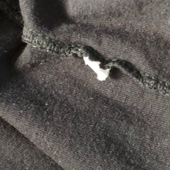 METALLICA (Size L) Damaged Justice Tour Graphic T-Shirt - Picture 6 of 6